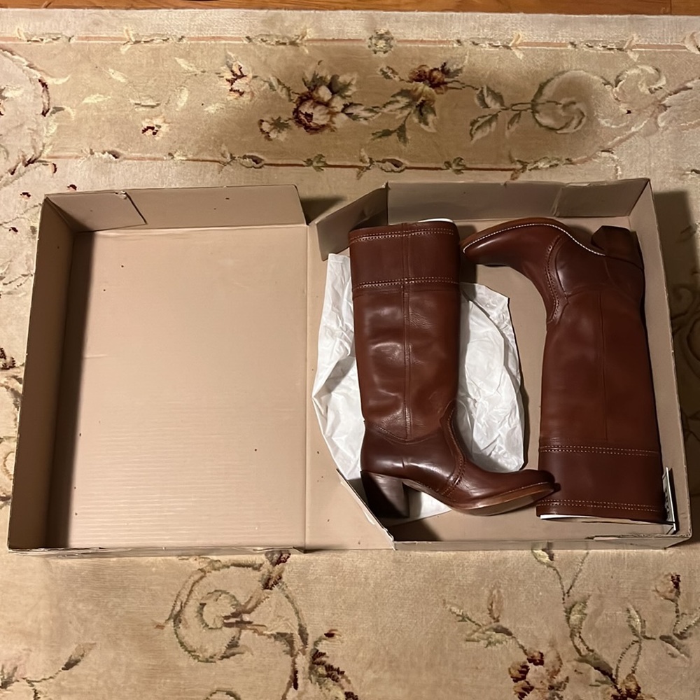 Frye Women’s Boots - Picture 8 of 12